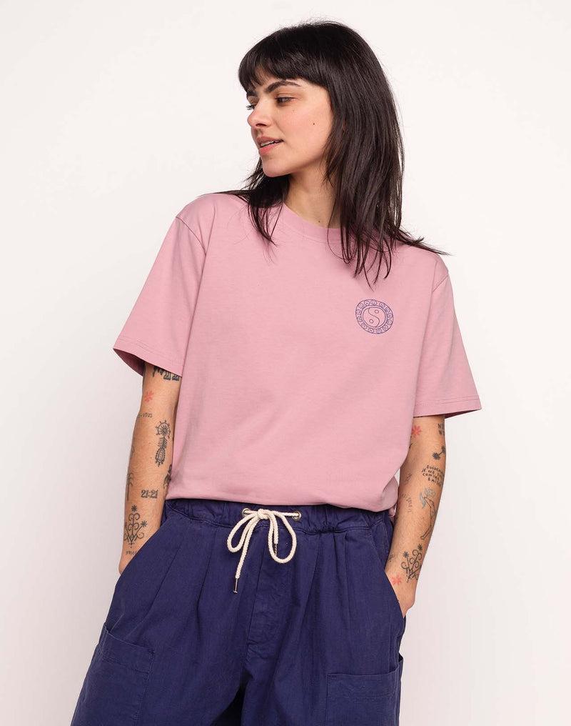 OLOW Taijitu T-Shirt in Rosa-Lila – Vorderansicht am Model